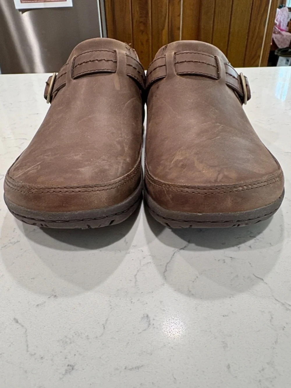 Merrell Women’s Brown Leather Slip-On’s - Picture 3 of 7